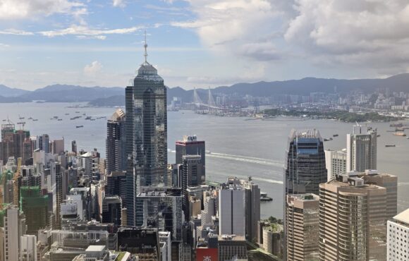 港發揮樞紐優勢 縮小AI鴻溝 (湛家揚博士)